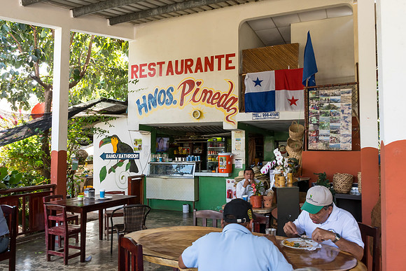 Restaurant Pineda Brothers
